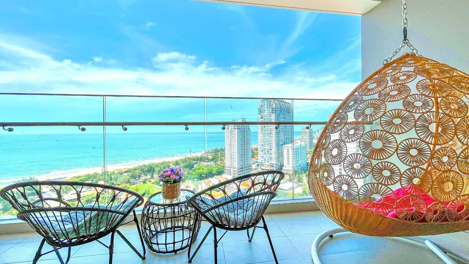 Platinum Homestay With Infinity Pool Vung Tau Apartment