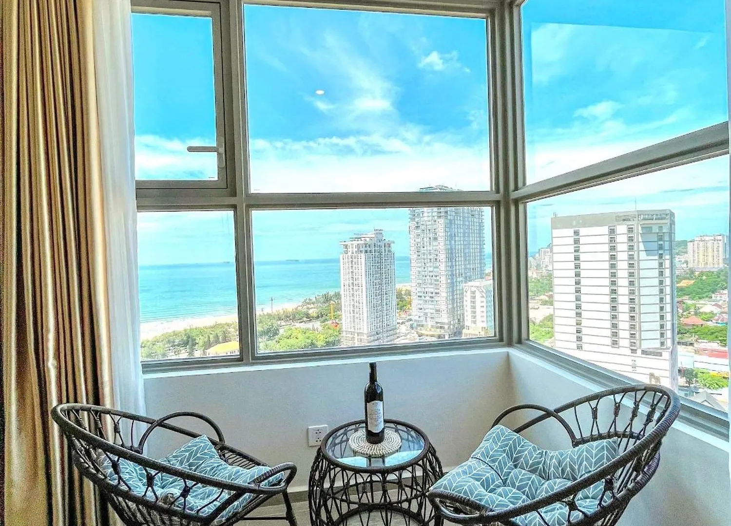 Apartment Platinum Homestay With Infinity Pool Vung Tau